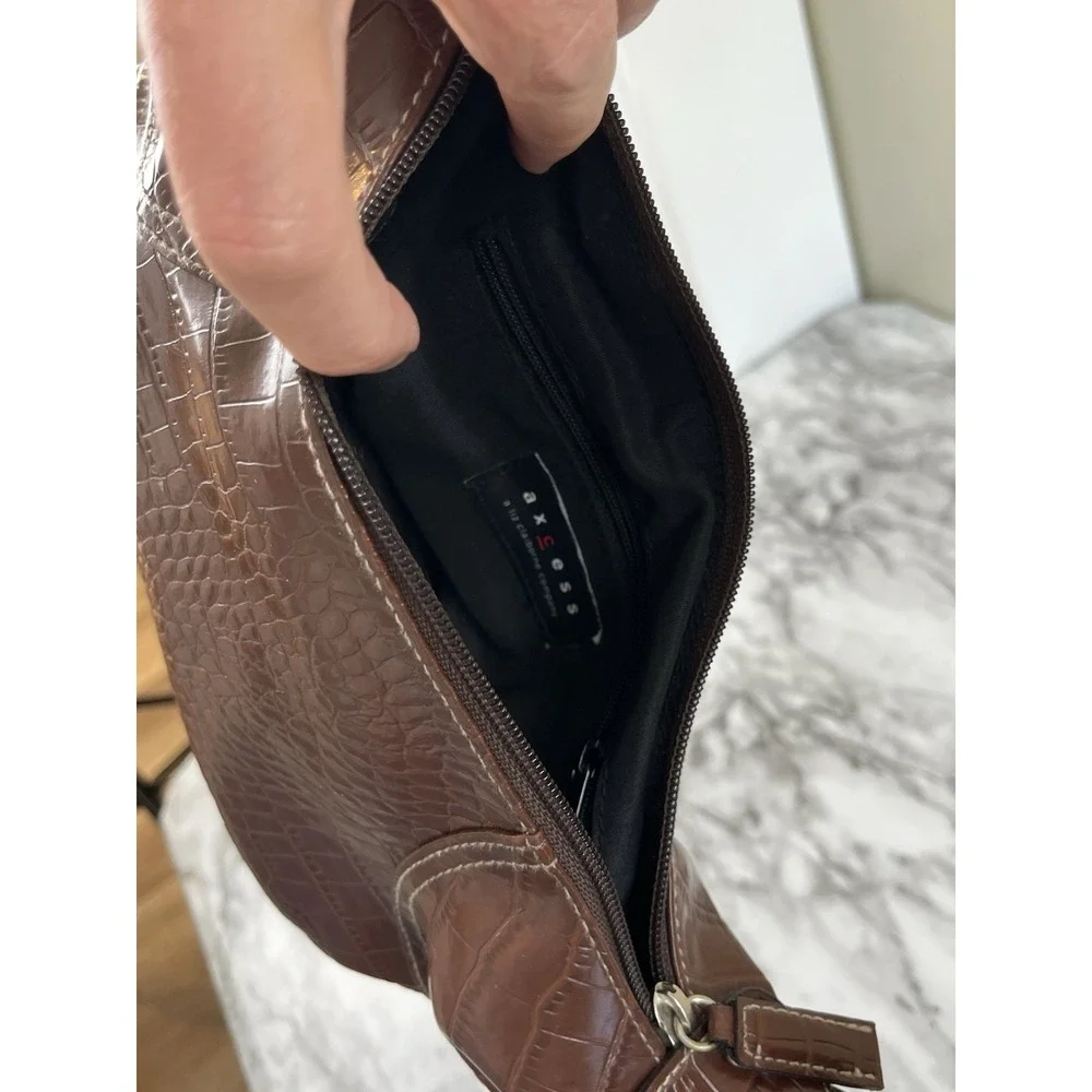 Axcess Croc Embossed Y2K Vtg Brown Shoulder Bag Buckle Zip